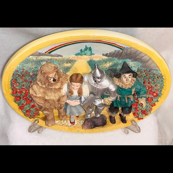1995, We are off to see the Wizard. First in a series of Bas relief plates. - Picture 2 of 4